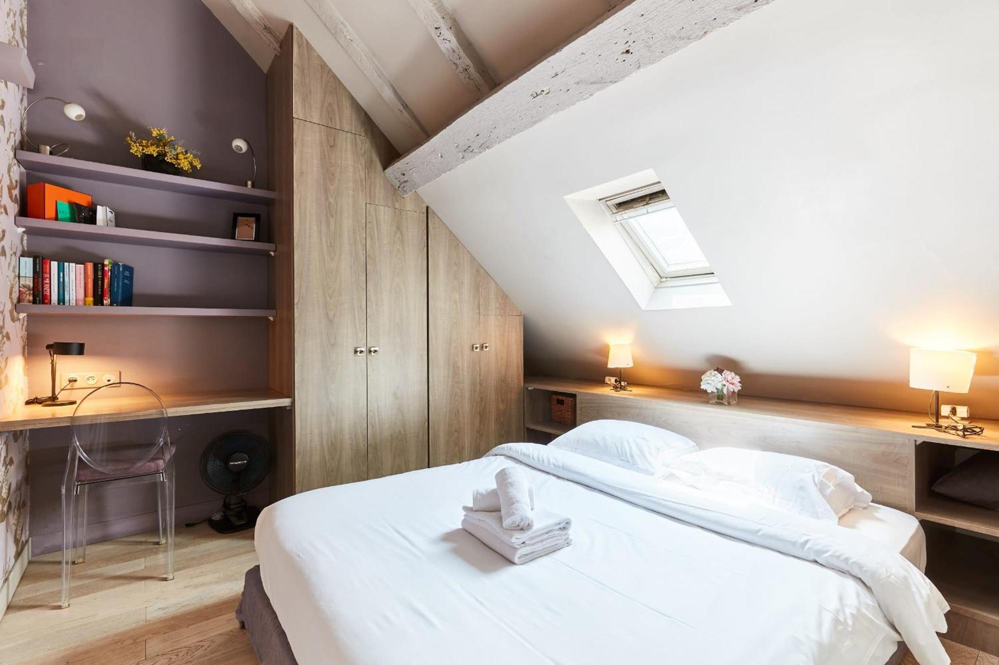 Place Des Vosges - 1Br With Balcony - Cityapartmentstay Paris Eksteriør billede