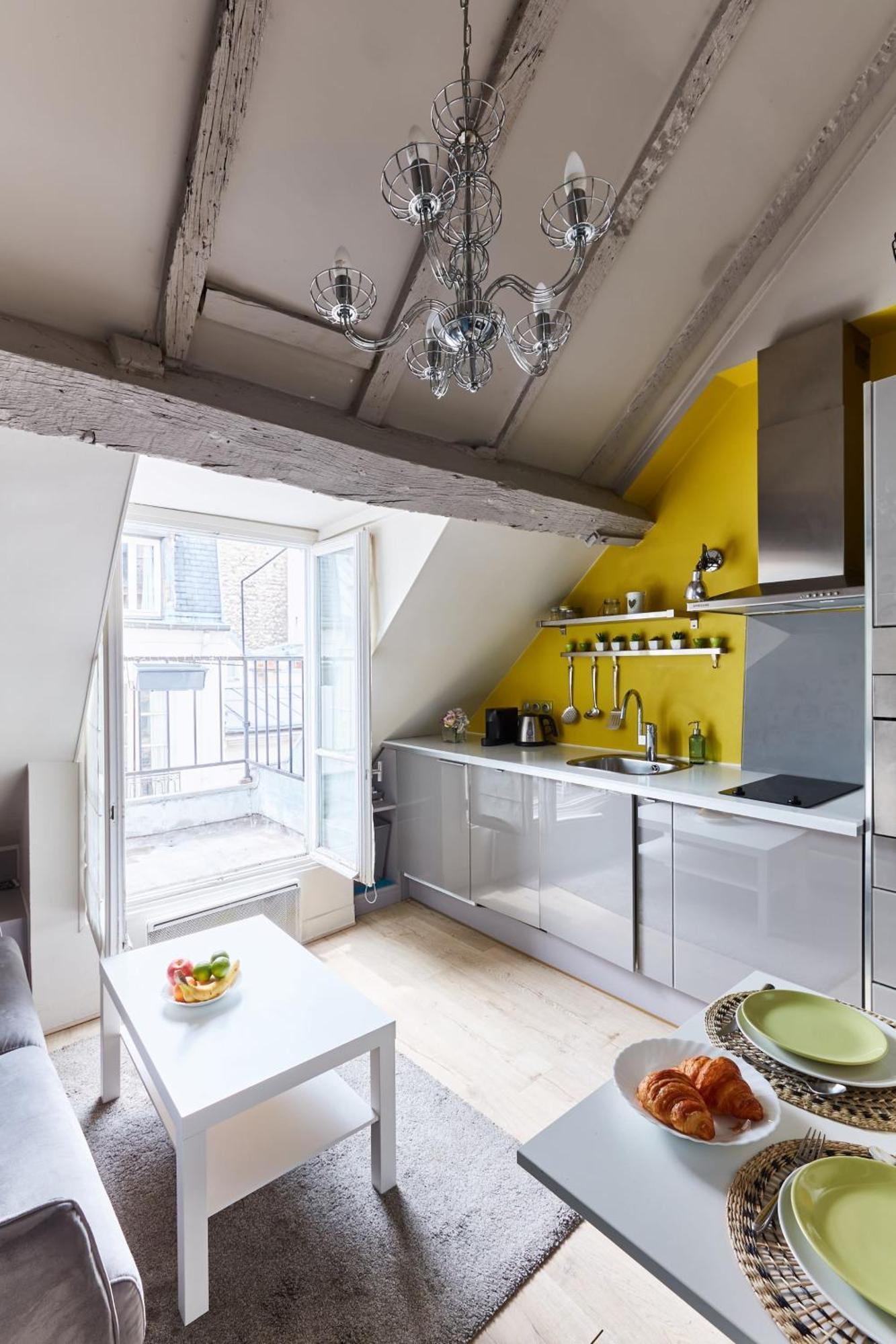 Place Des Vosges - 1Br With Balcony - Cityapartmentstay Paris Eksteriør billede