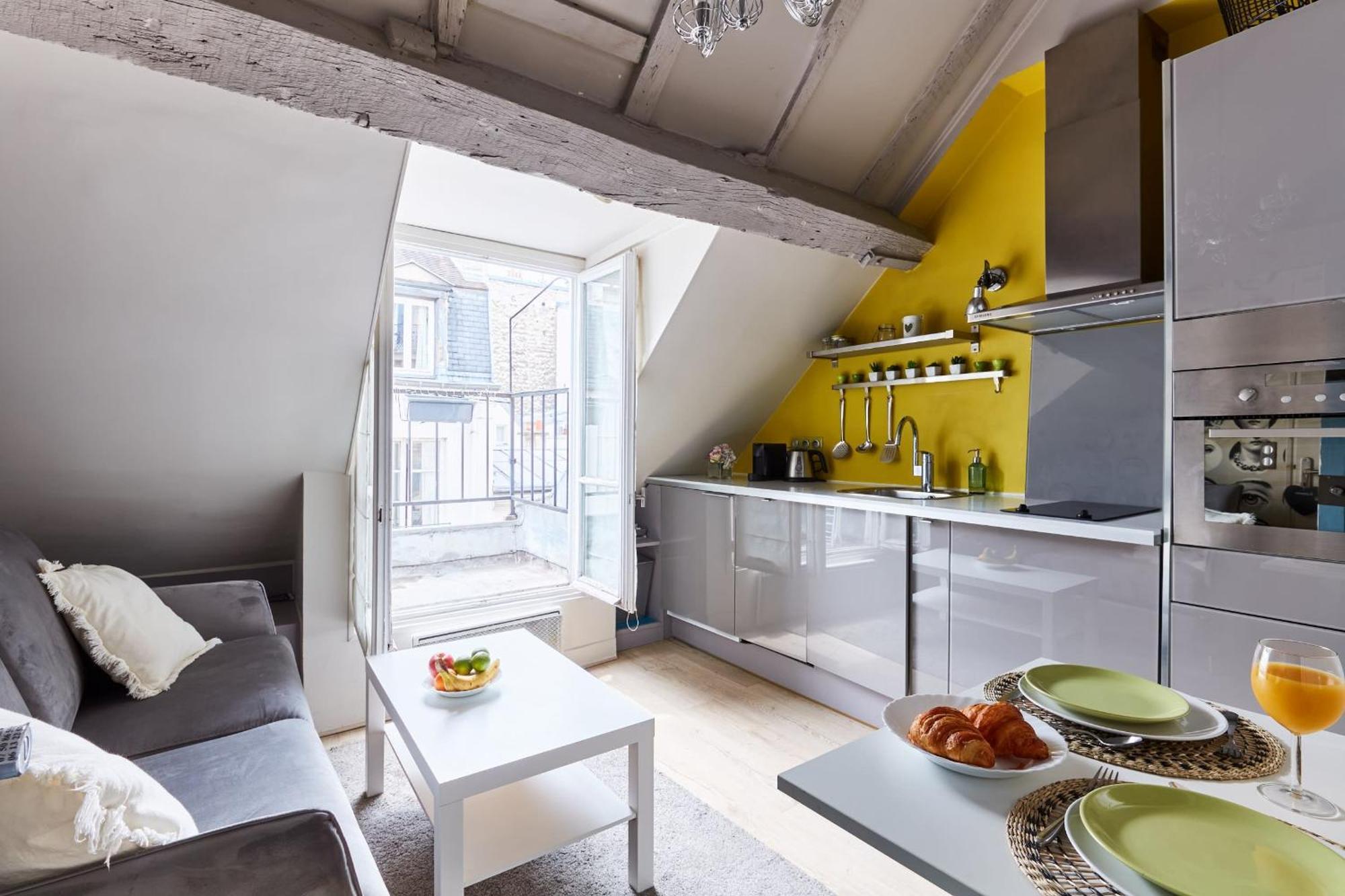 Place Des Vosges - 1Br With Balcony - Cityapartmentstay Paris Eksteriør billede