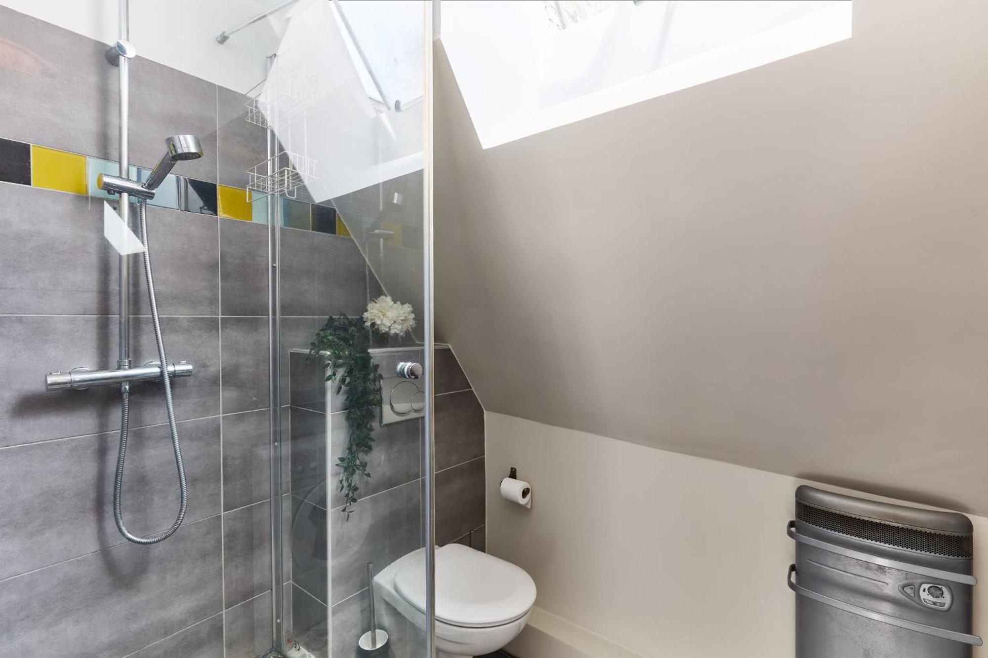 Place Des Vosges - 1Br With Balcony - Cityapartmentstay Paris Eksteriør billede